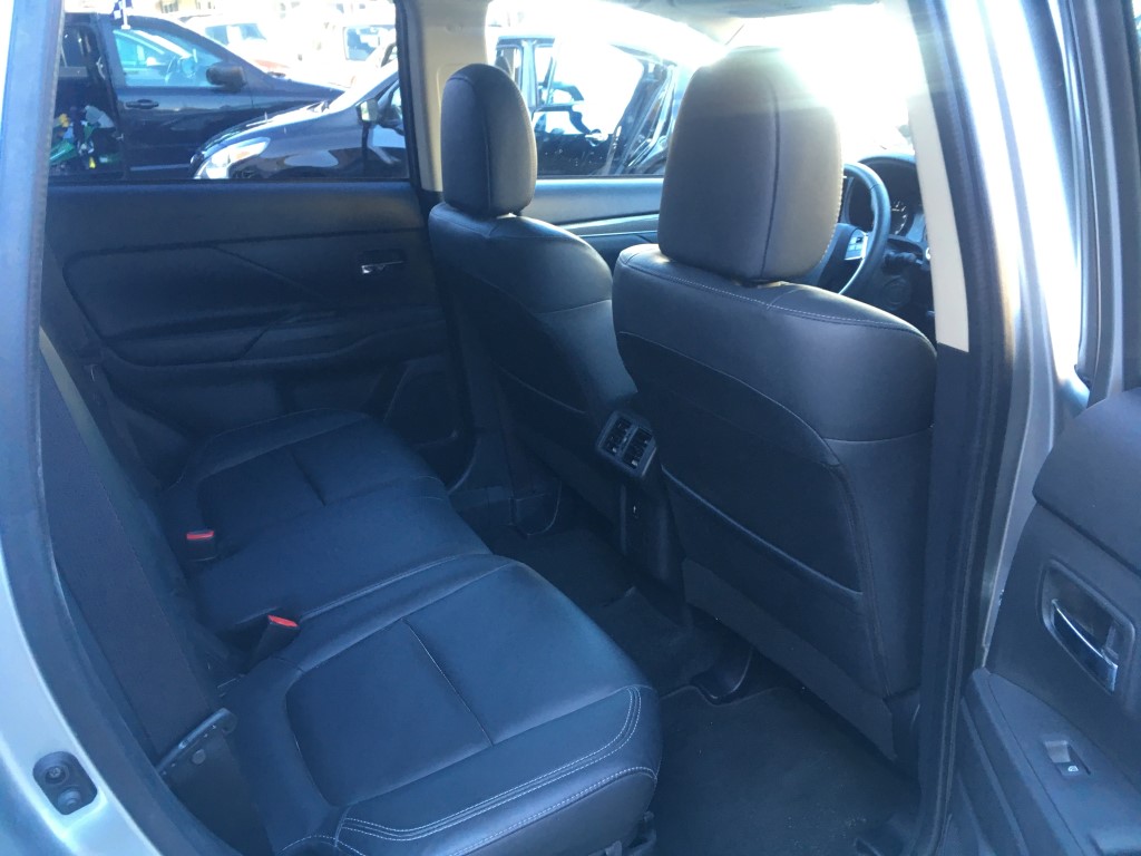 Used - Mitsubishi Outlander SEL AWD SUV for sale in Staten Island NY