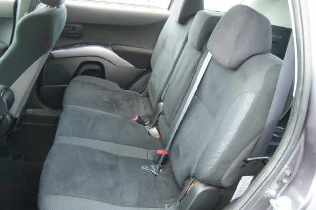 Pre-owned Car OutlanderMitsubishi