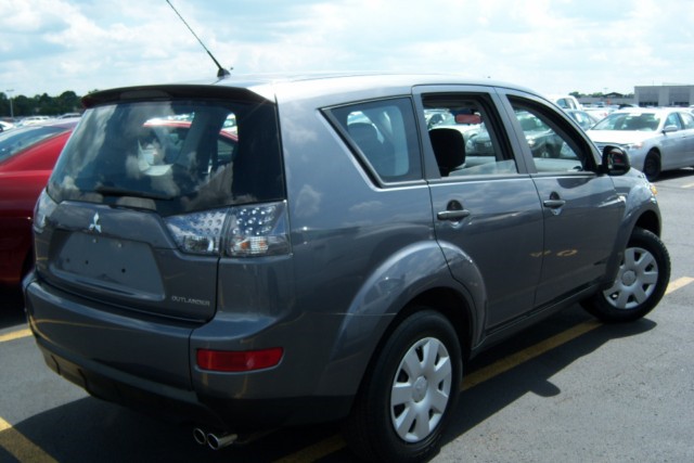 Pre-owned Car OutlanderMitsubishi