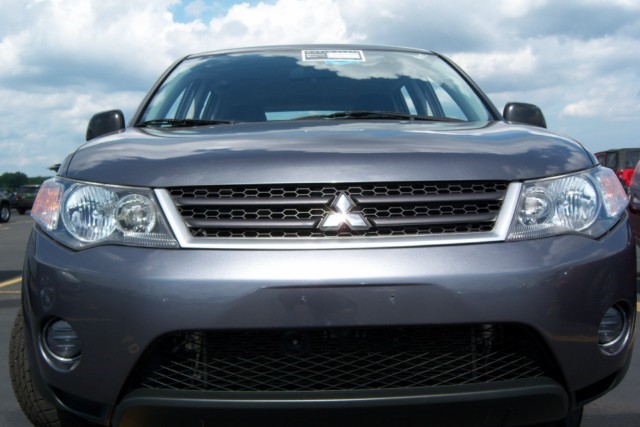 Pre-owned Car OutlanderMitsubishi