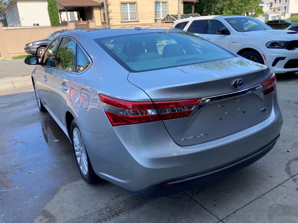 Used - Toyota Avalon Hybrid XLE Touring Sedan for sale in Staten Island NY