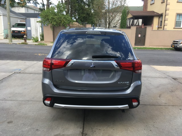 Used - Mitsubishi Outlander SE AWD SUV for sale in Staten Island NY