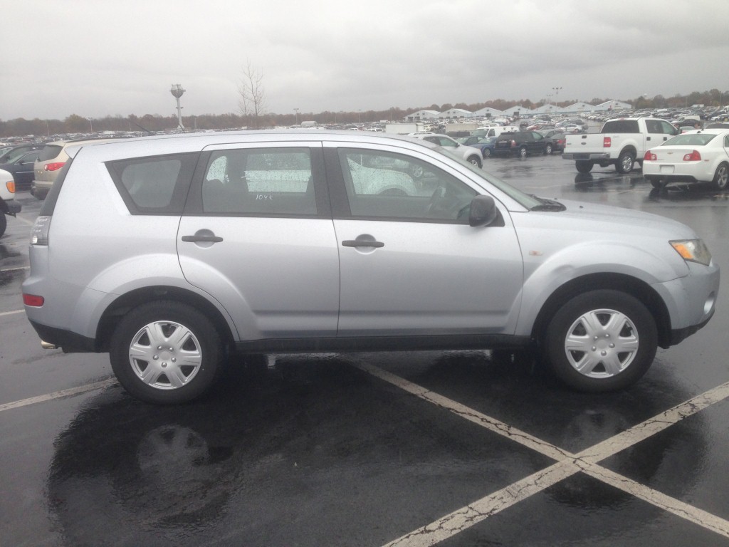 Pre-owned Car OutlanderMitsubishi