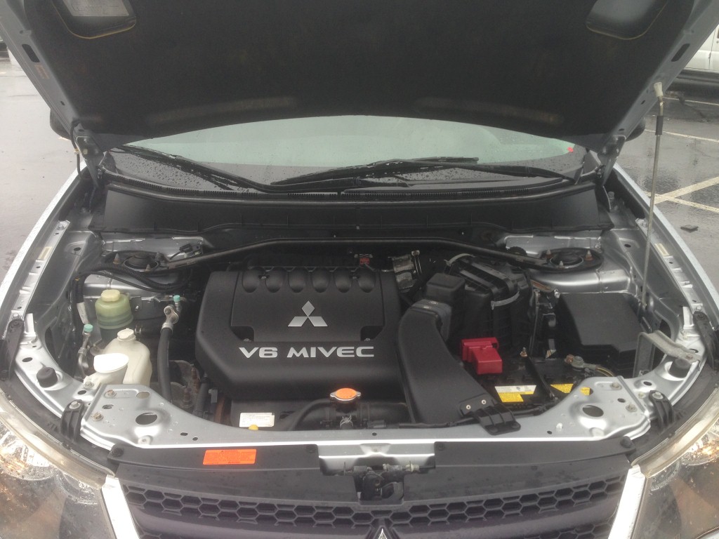 Pre-owned Car OutlanderMitsubishi