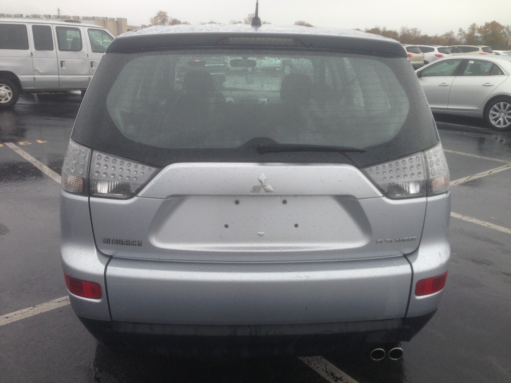Pre-owned Car OutlanderMitsubishi