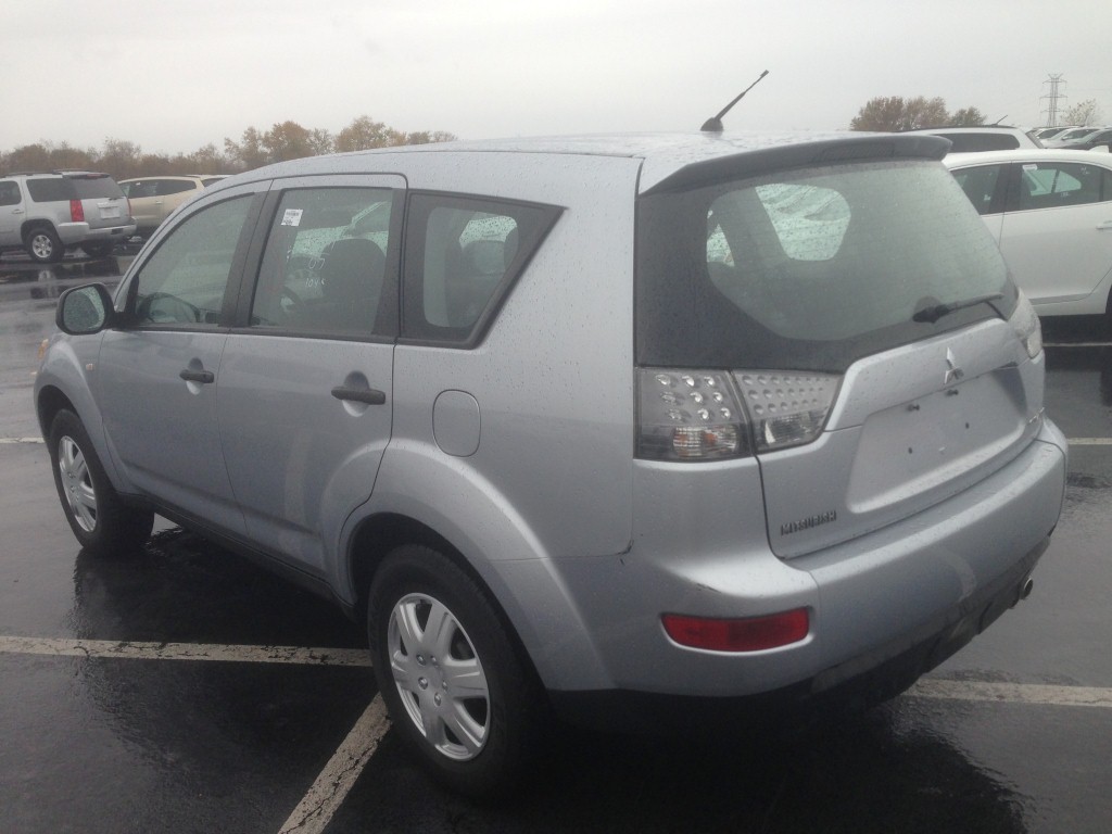 Pre-owned Car OutlanderMitsubishi