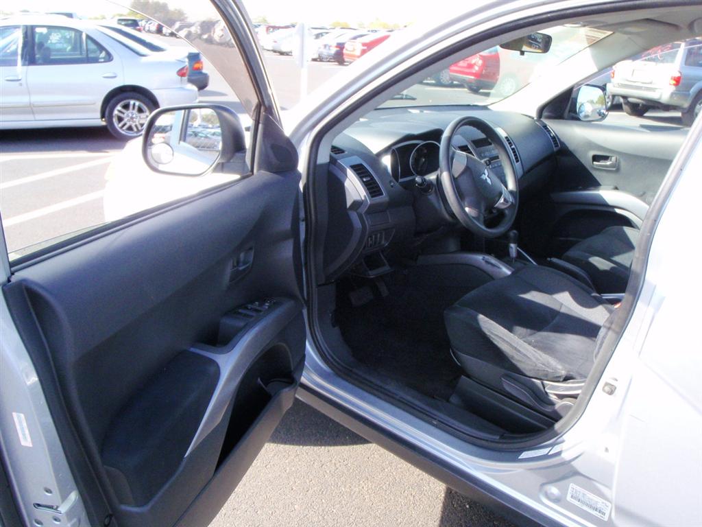 Pre-owned Car OutlanderMitsubishi