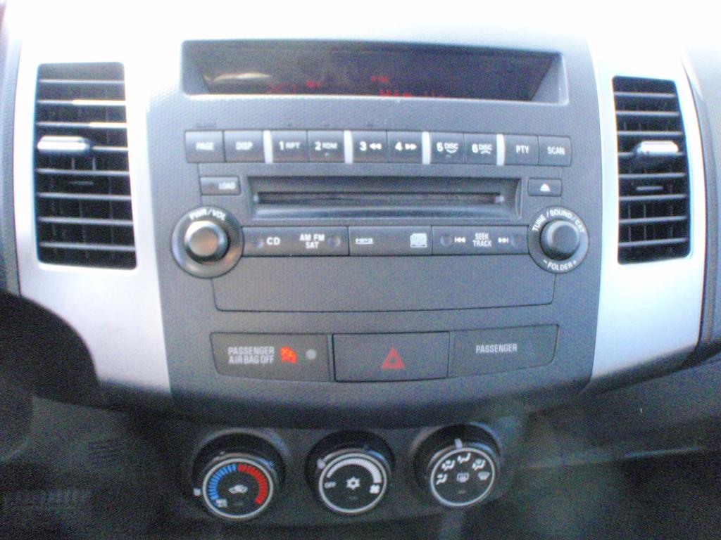 Pre-owned Car OutlanderMitsubishi