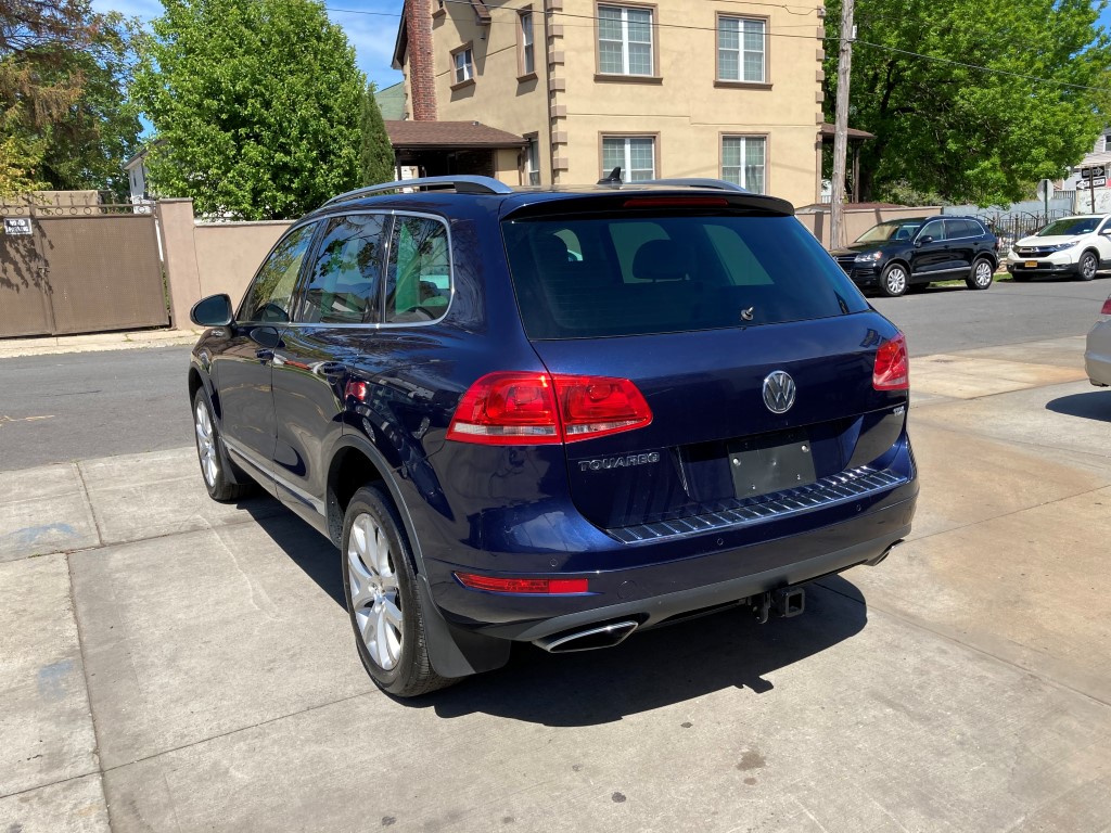 Used - Volkswagen Touareg TDI Lux AWD SUV for sale in Staten Island NY