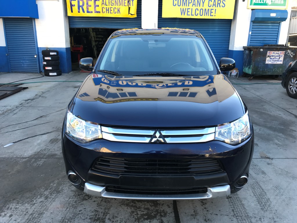 Used 2015 Mitsubishi Outlander ES SUV 12,490.00