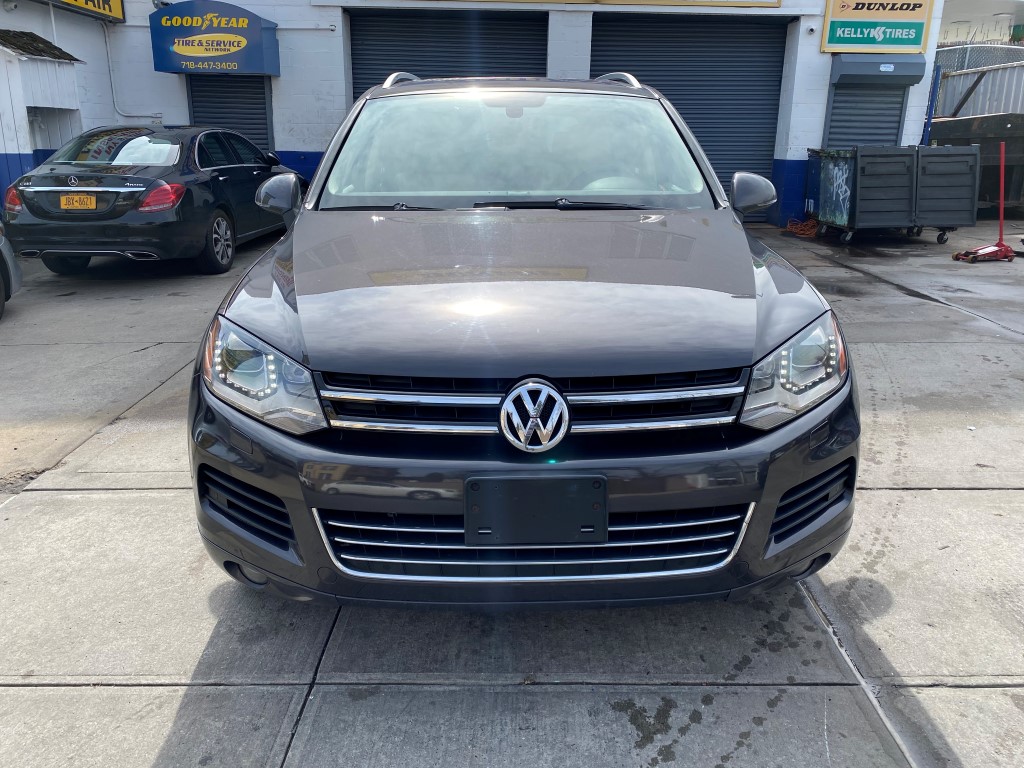 Used - Volkswagen Touareg TDI Sport AWD SUV for sale in Staten Island NY