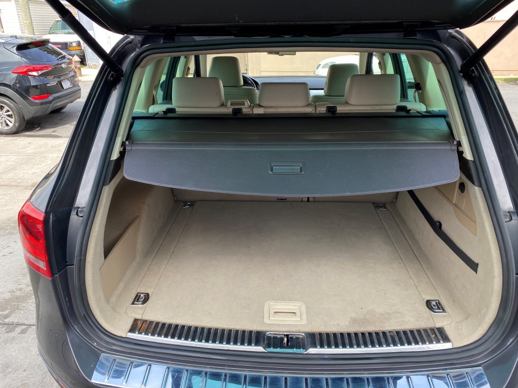 Used - Volkswagen Touareg TDI Sport AWD SUV for sale in Staten Island NY