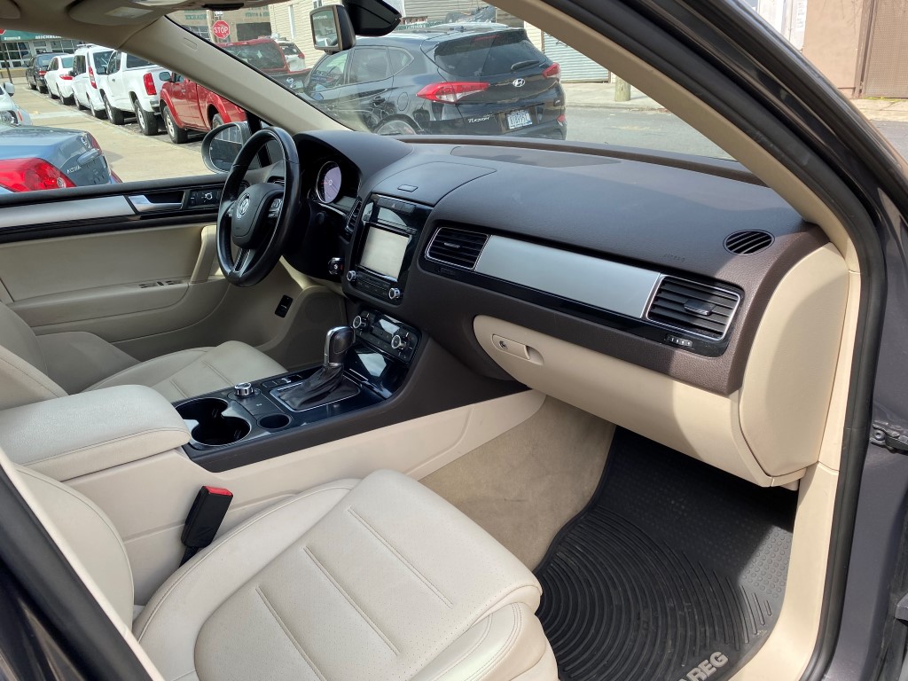 Used - Volkswagen Touareg TDI Sport AWD SUV for sale in Staten Island NY