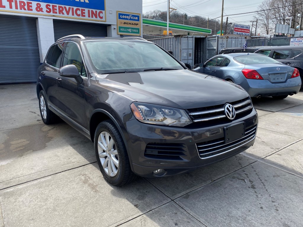 Used - Volkswagen Touareg TDI Sport AWD SUV for sale in Staten Island NY