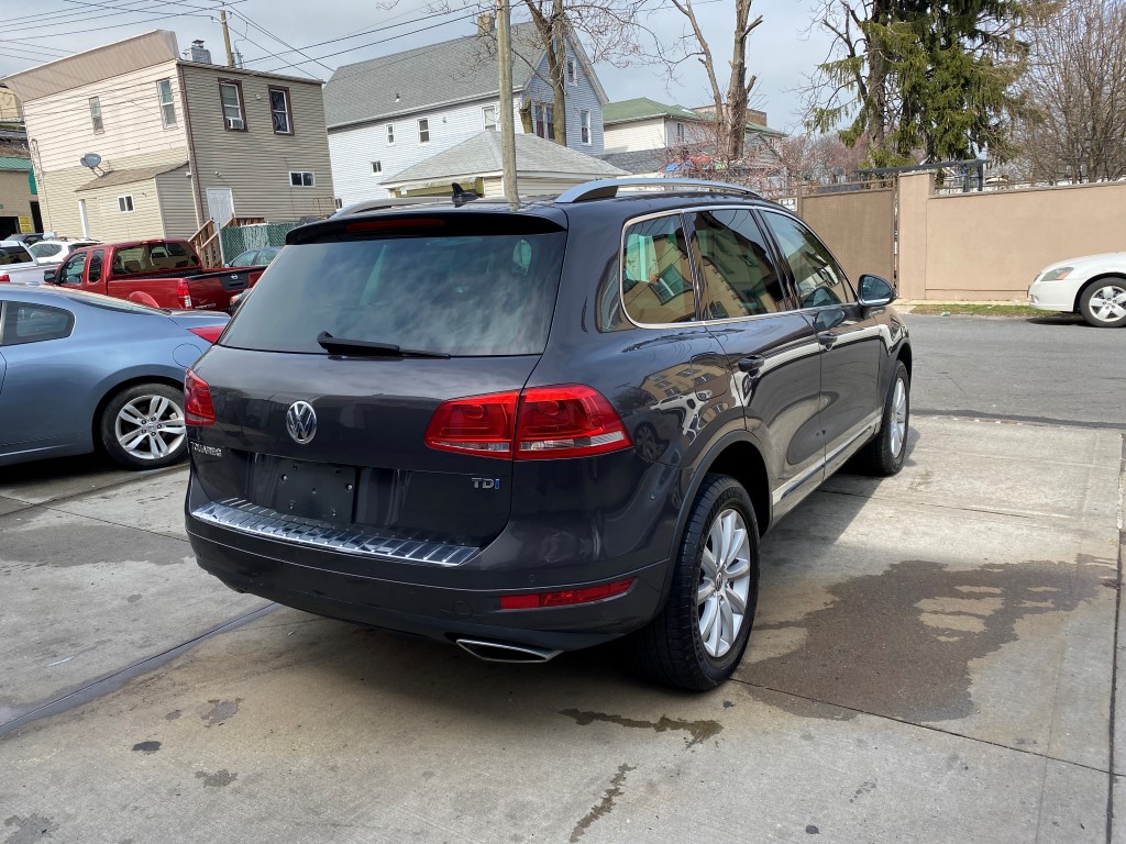 Used - Volkswagen Touareg TDI Sport AWD SUV for sale in Staten Island NY