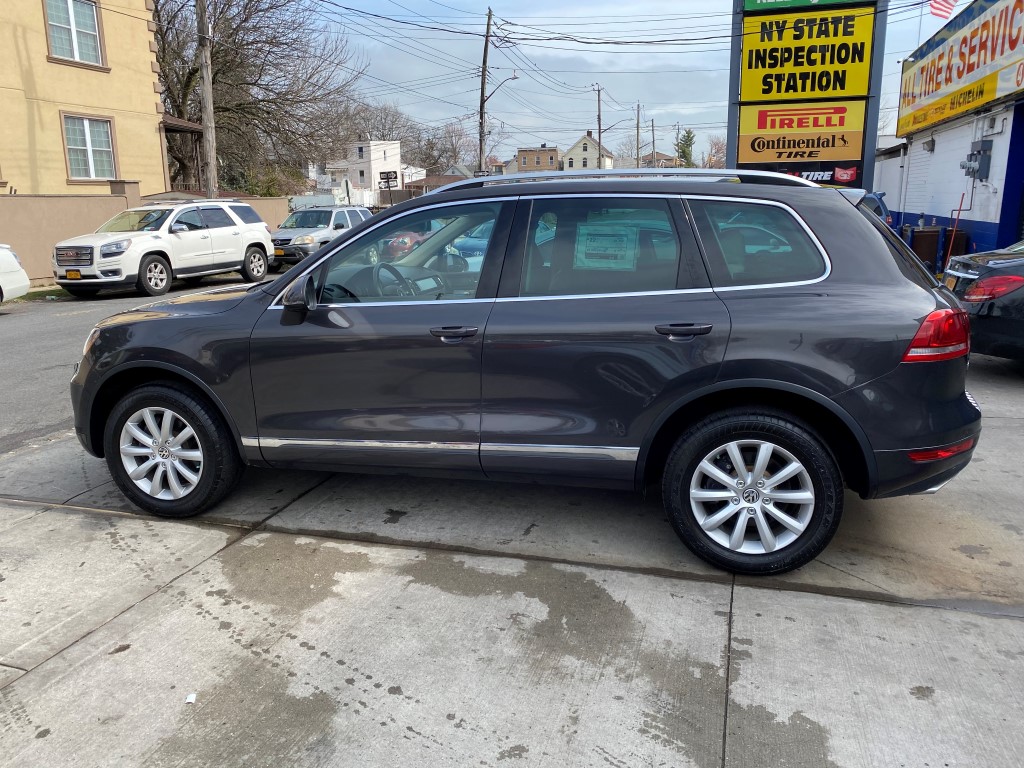 Used - Volkswagen Touareg TDI Sport AWD SUV for sale in Staten Island NY