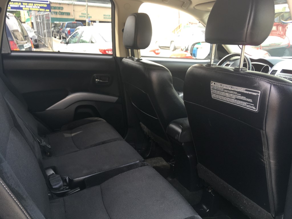 Used - Mitsubishi Outlander SE SUV for sale in Staten Island NY