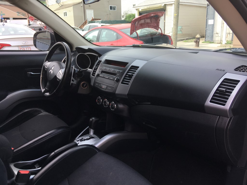 Used - Mitsubishi Outlander SE SUV for sale in Staten Island NY