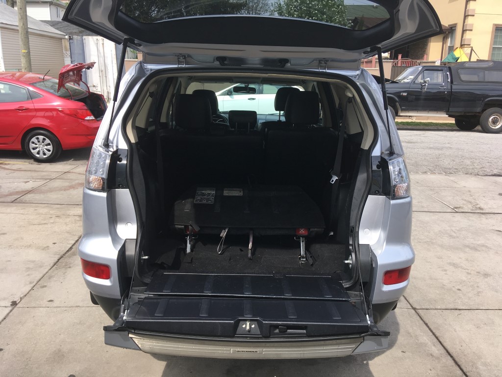 Used - Mitsubishi Outlander SE SUV for sale in Staten Island NY
