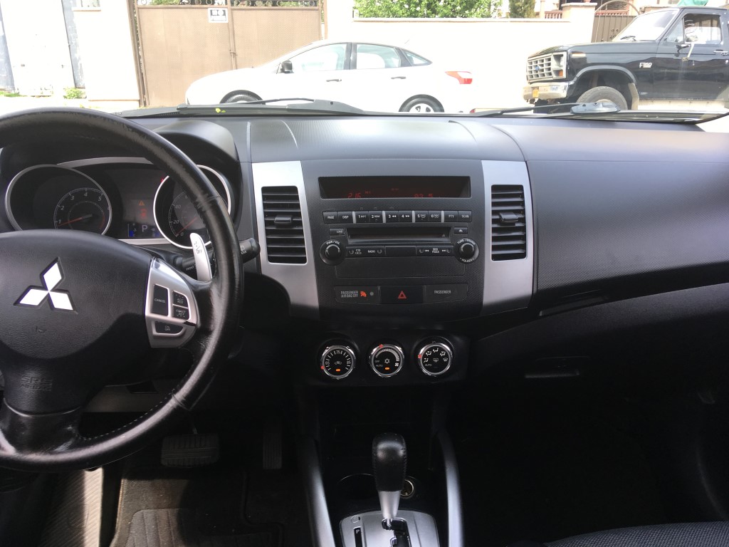 Used - Mitsubishi Outlander SE SUV for sale in Staten Island NY