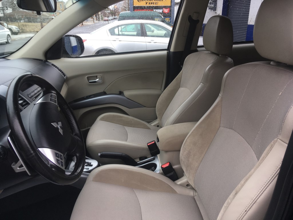 Used - Mitsubishi Outlander SE AWD SUV for sale in Staten Island NY