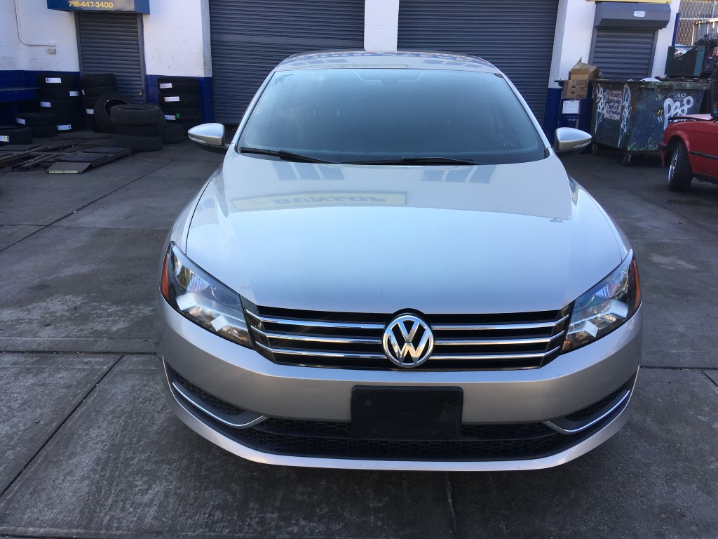 Used - Volkswagen Passat SE Sedan for sale in Staten Island NY