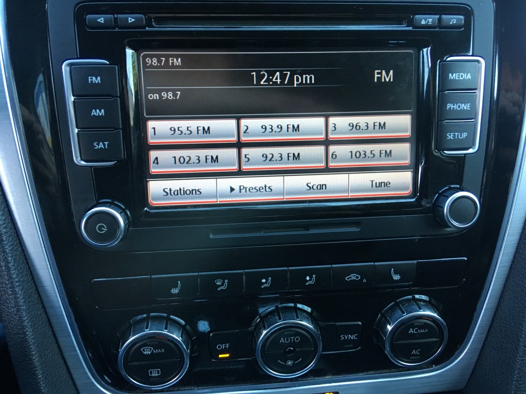 Used - Volkswagen Passat SE Sedan for sale in Staten Island NY