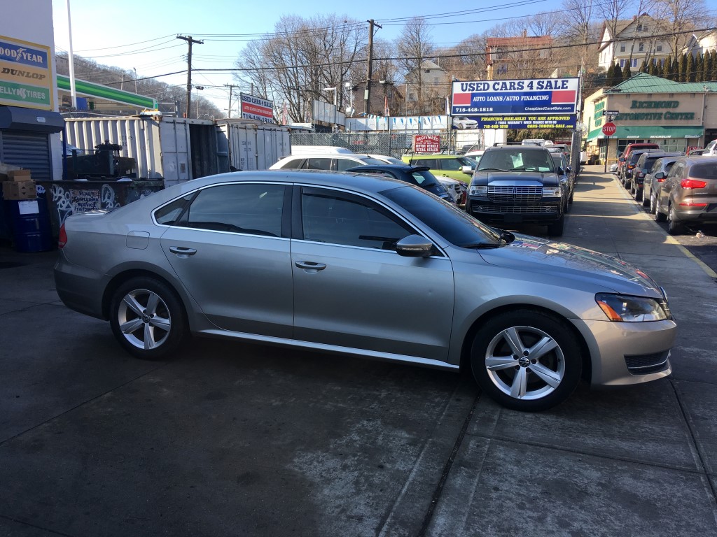 Used - Volkswagen Passat SE Sedan for sale in Staten Island NY