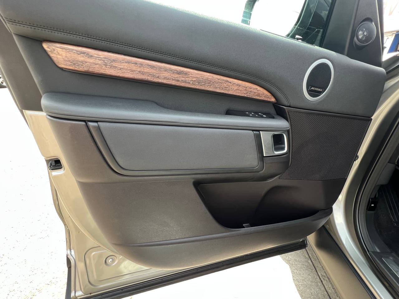 Used - Land Rover Discovery HSE SUV for sale in Staten Island NY