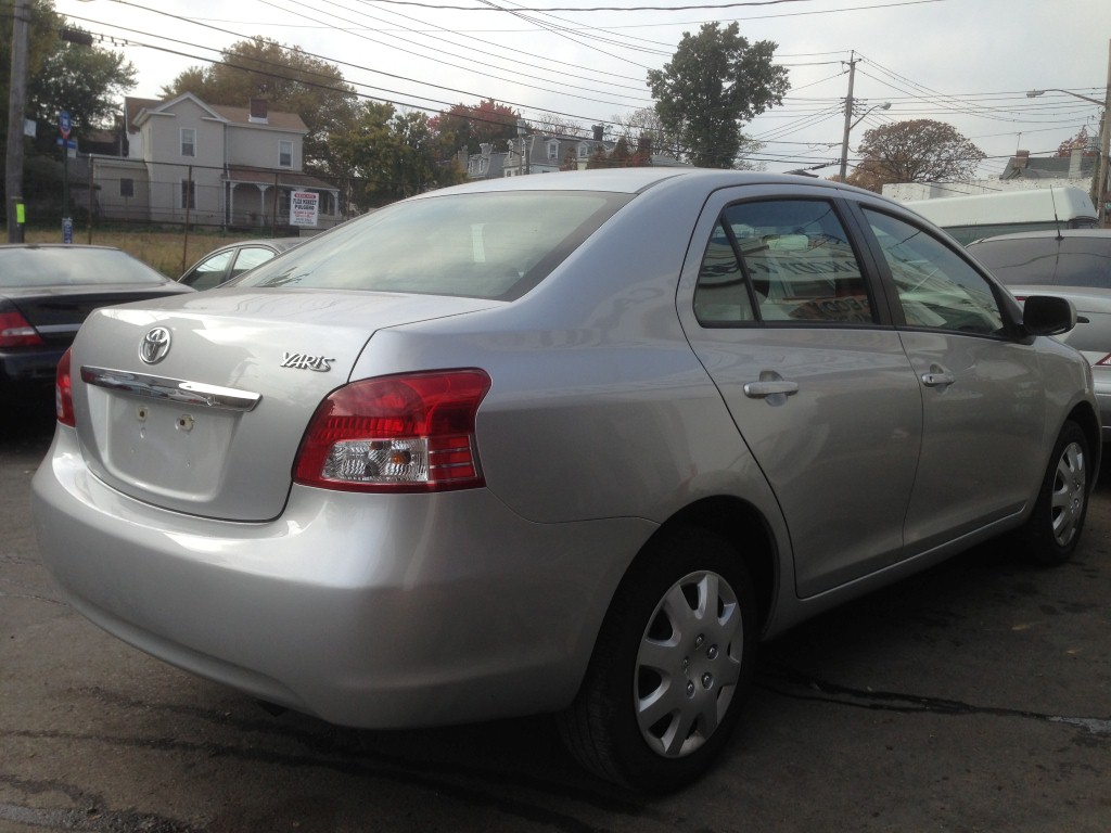 Cheap automatic toyota yaris for sale