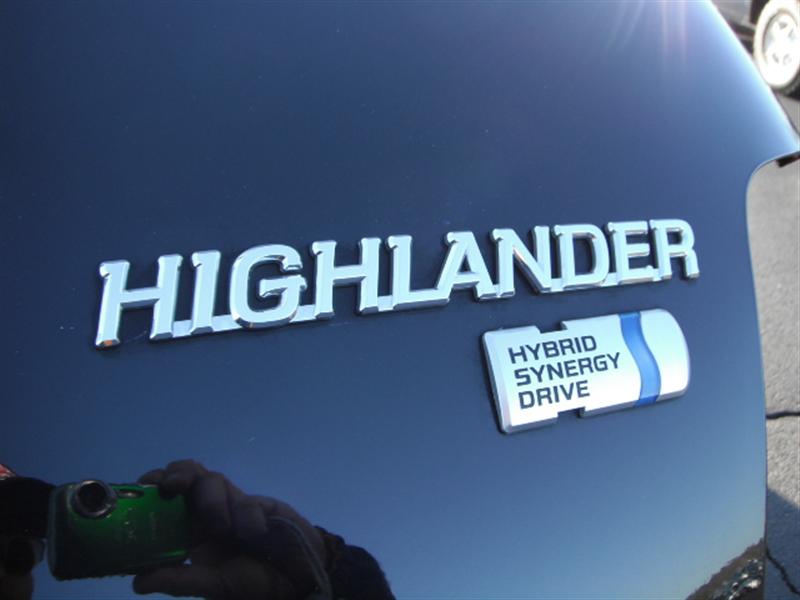 Used - Toyota Highlander Hybrid Limited Sport Utility for sale in Staten Island NY