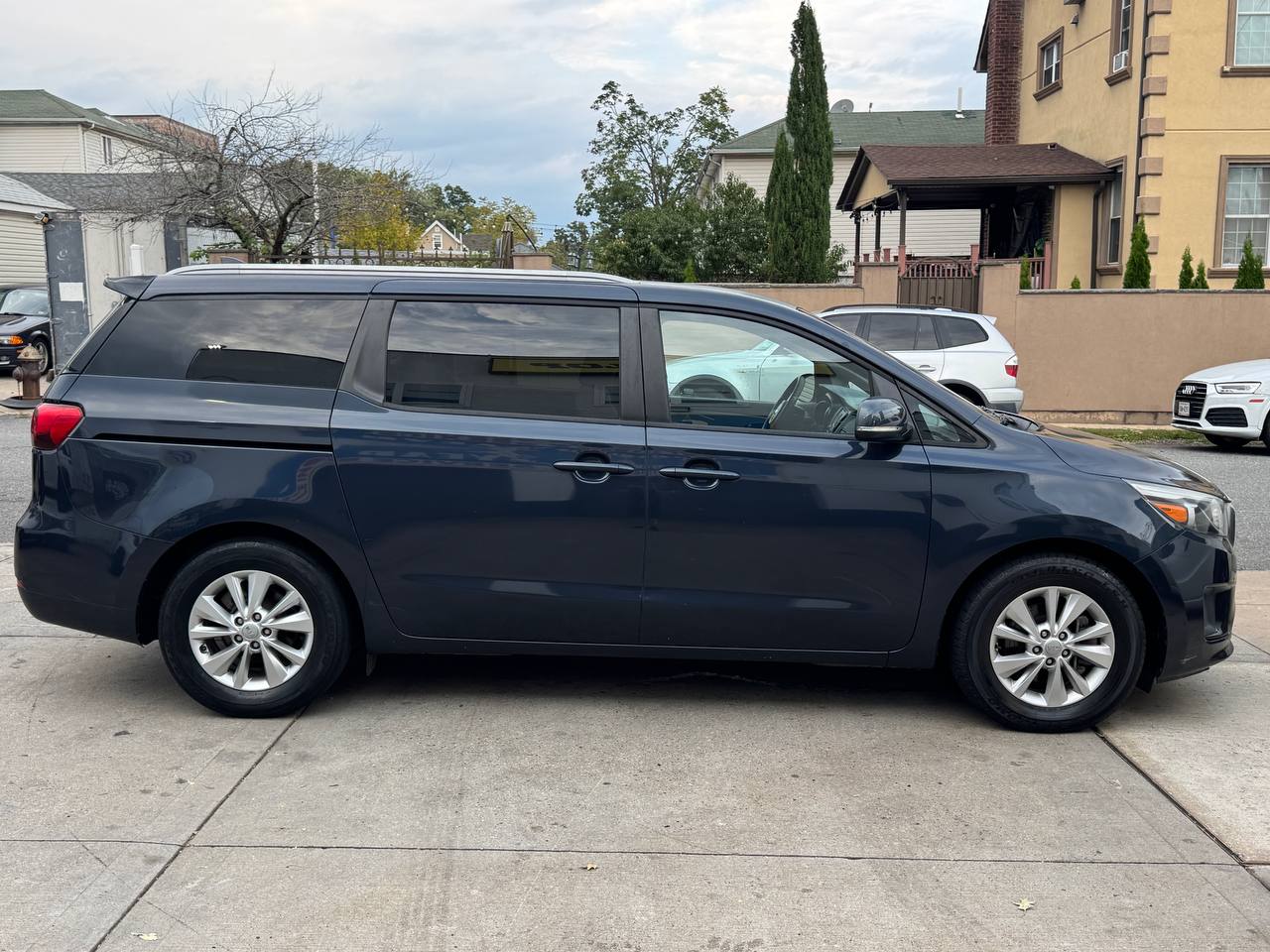 Used - Kia Sedona LX Minivan for sale in Staten Island NY
