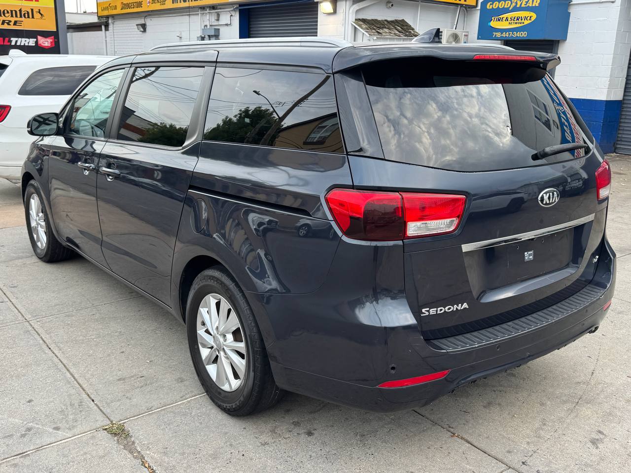 Used - Kia Sedona LX Minivan for sale in Staten Island NY