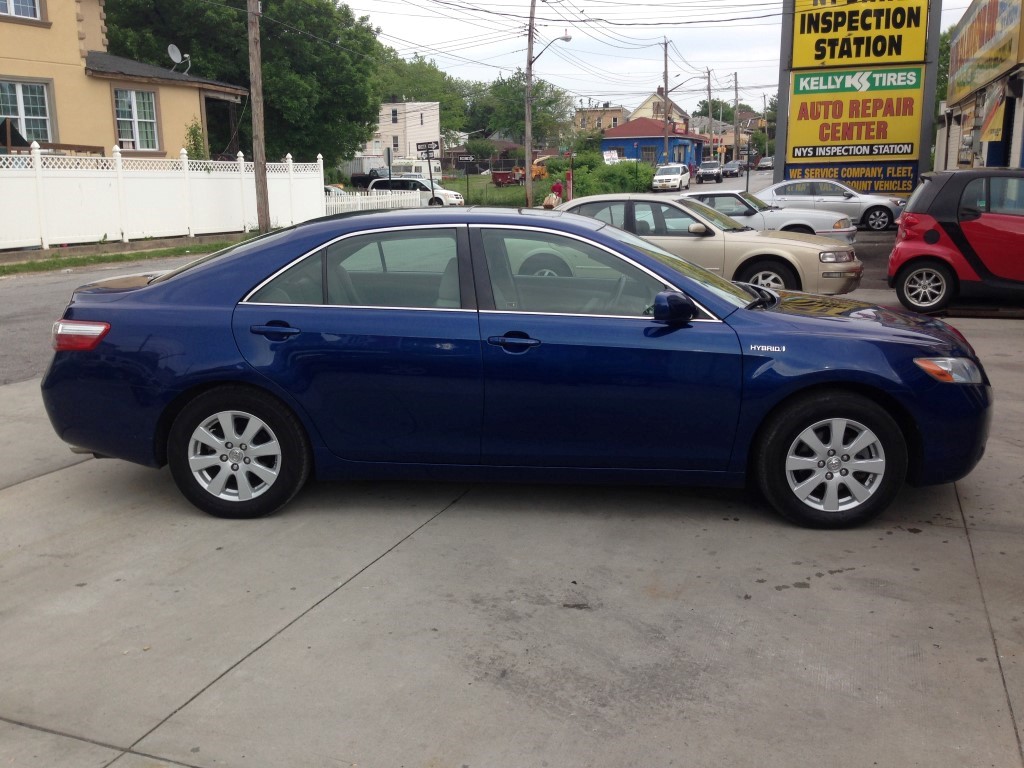 Used - Toyota Camry Hybrid SEDAN 4-DR for sale in Staten Island NY