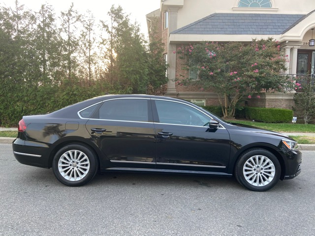 Used - Volkswagen Passat SE Sedan for sale in Staten Island NY