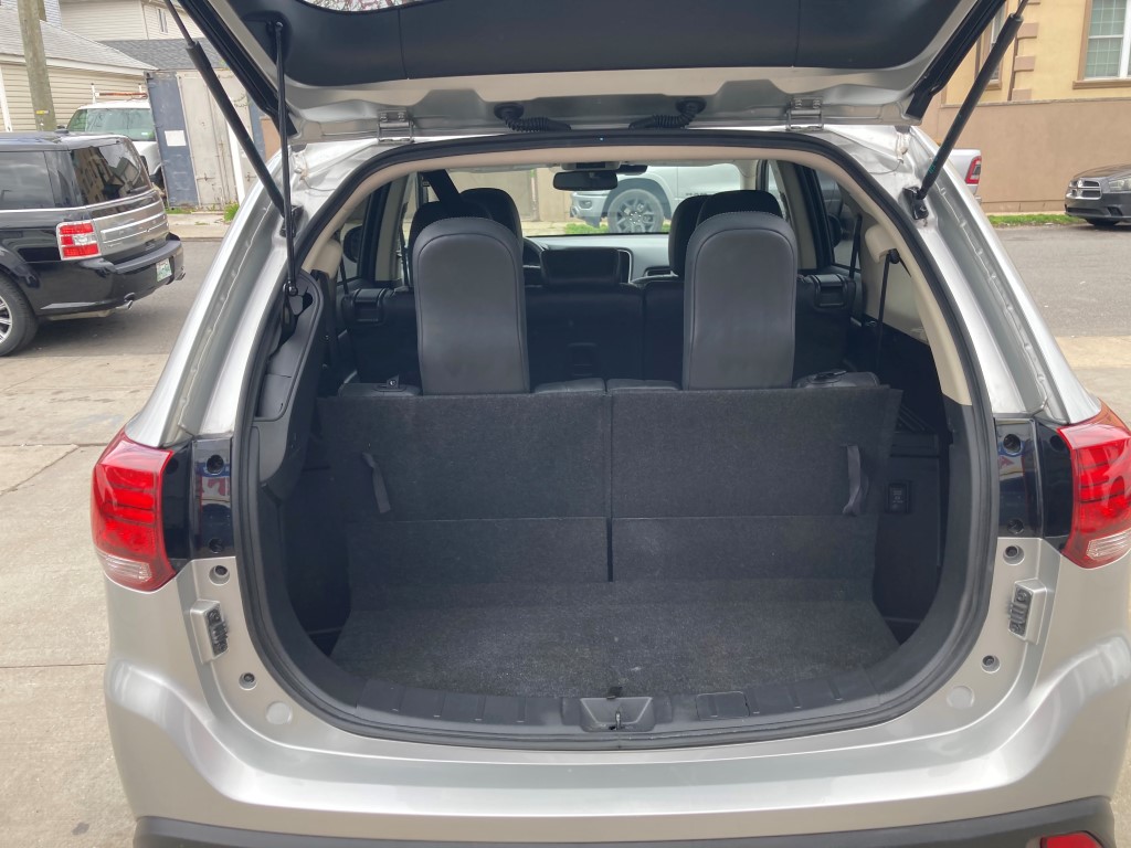 Used - Mitsubishi Outlander SEL AWD SUV for sale in Staten Island NY