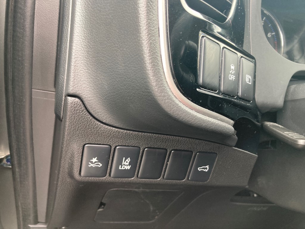 Used - Mitsubishi Outlander SEL AWD SUV for sale in Staten Island NY