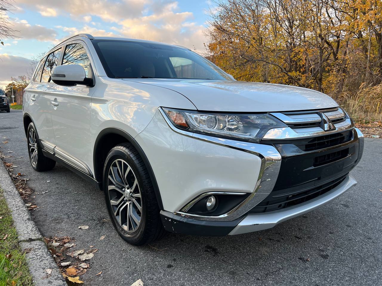 Used - Mitsubishi Outlander SEL SUV for sale in Staten Island NY