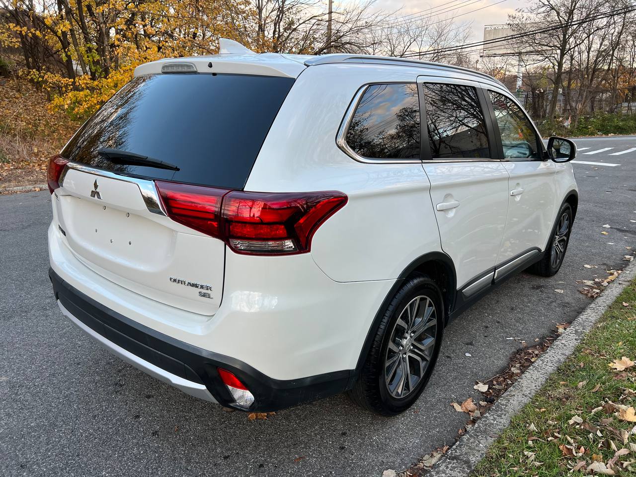 Used - Mitsubishi Outlander SEL SUV for sale in Staten Island NY