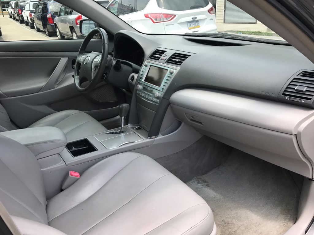 Used - Toyota Camry XLE Sedan for sale in Staten Island NY