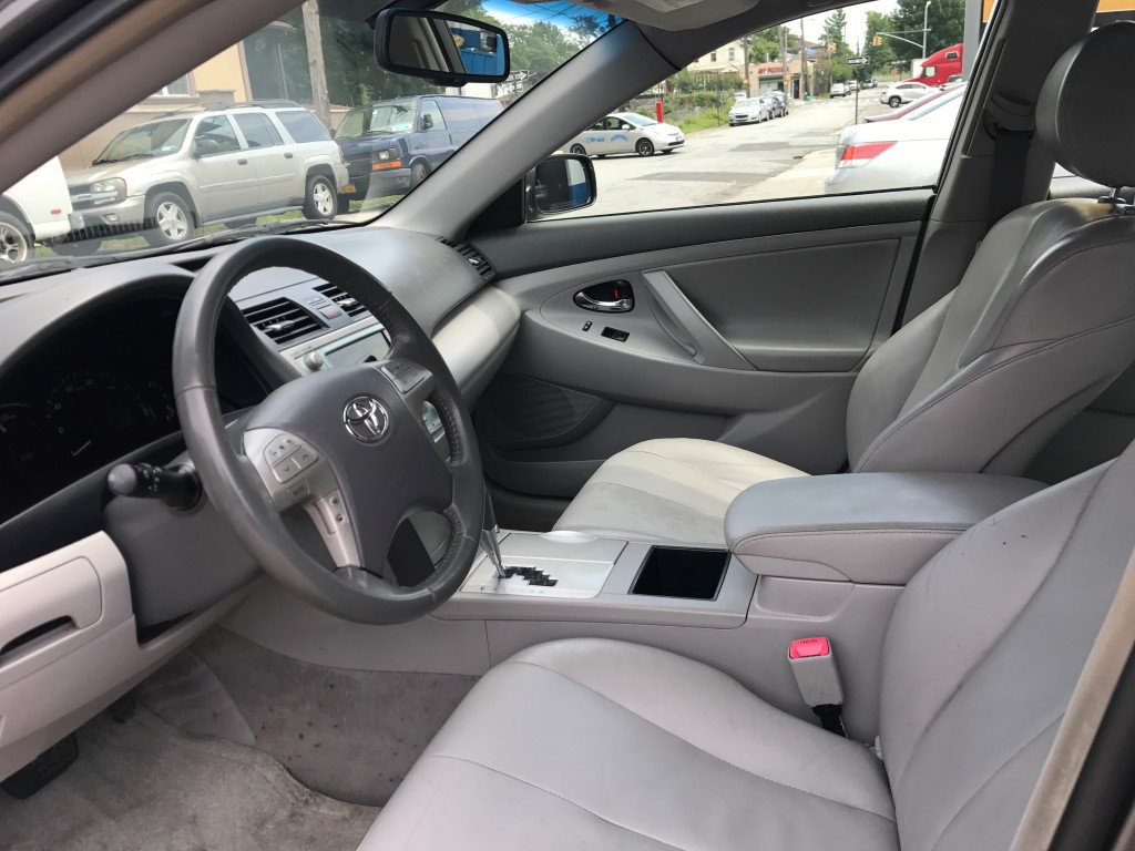 Used - Toyota Camry XLE Sedan for sale in Staten Island NY