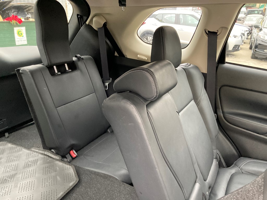 Used - Mitsubishi Outlander SEL AWD SUV for sale in Staten Island NY