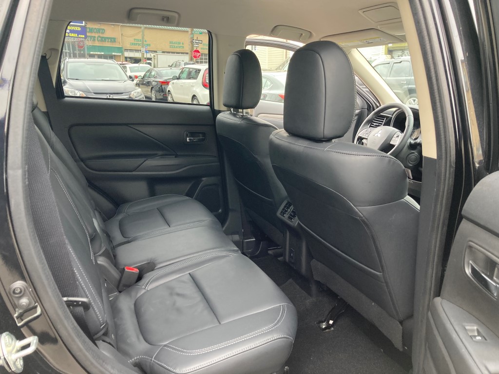 Used - Mitsubishi Outlander SEL AWD SUV for sale in Staten Island NY