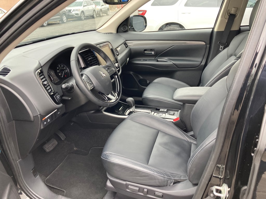 Used - Mitsubishi Outlander SEL AWD SUV for sale in Staten Island NY