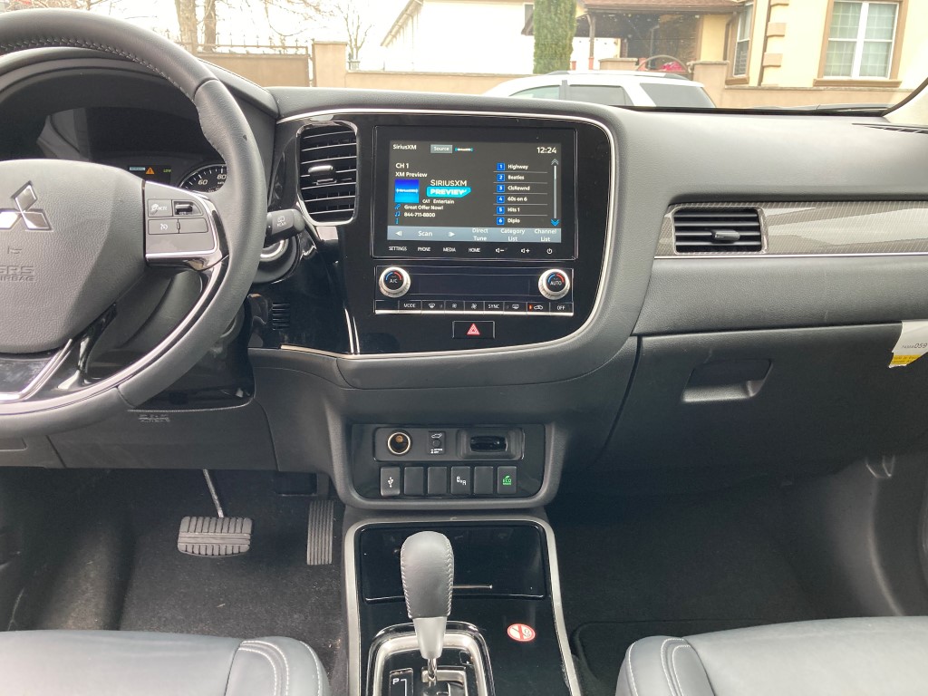 Used - Mitsubishi Outlander SEL AWD SUV for sale in Staten Island NY