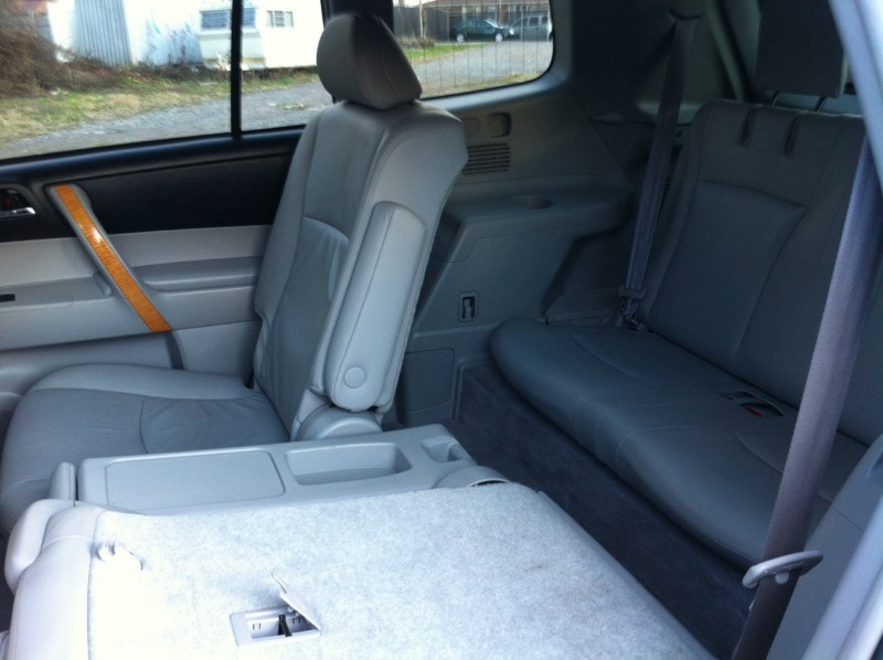 Used - Toyota Highlander Hybrid Limited Sport Utility 4WD for sale in Staten Island NY