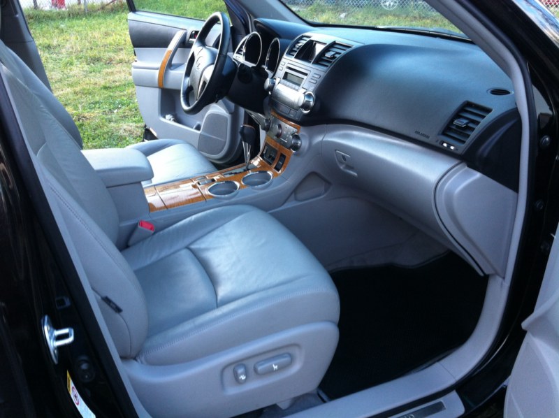 Used - Toyota Highlander Hybrid Limited Sport Utility 4WD for sale in Staten Island NY