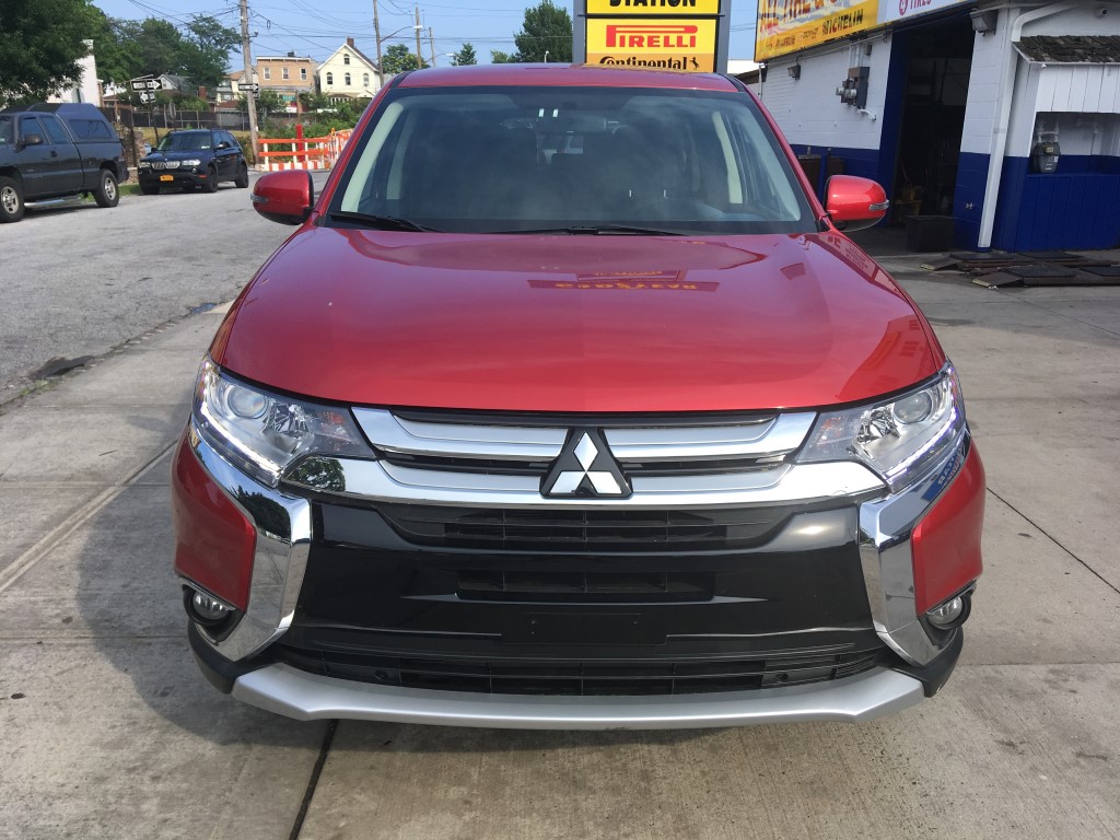 Used - Mitsubishi Outlander SE SUV for sale in Staten Island NY