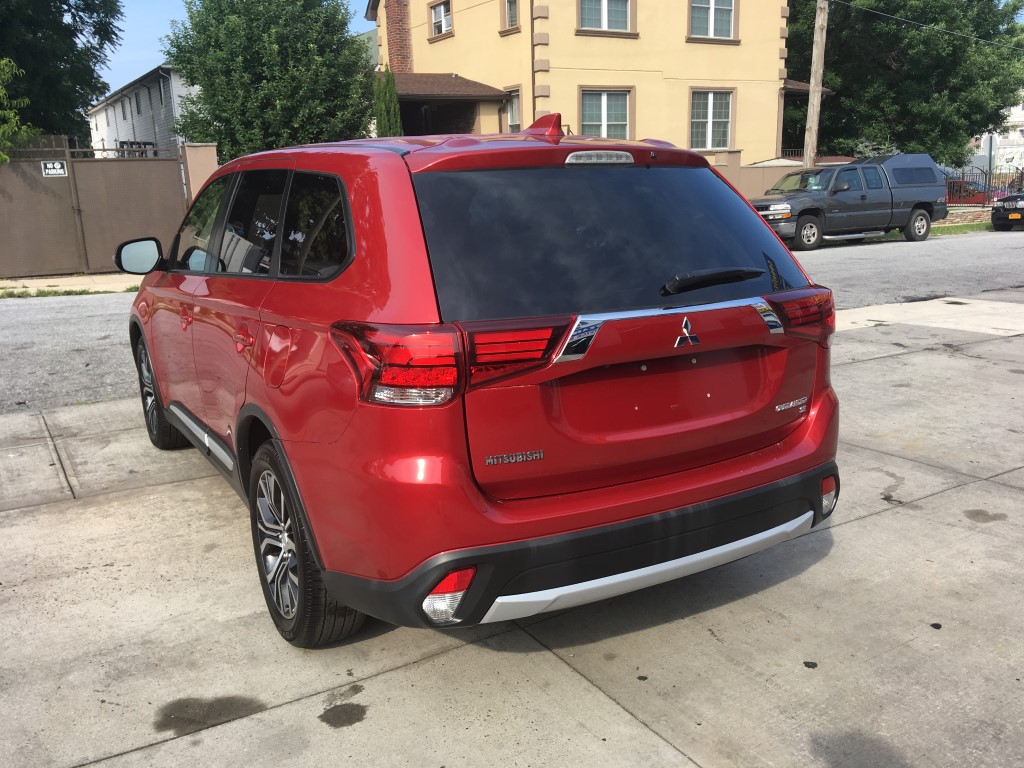 Used - Mitsubishi Outlander SE SUV for sale in Staten Island NY