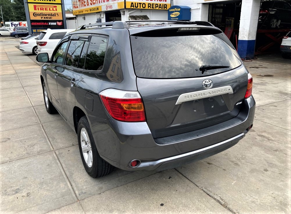 Used - Toyota Highlander SE AWD SUV for sale in Staten Island NY